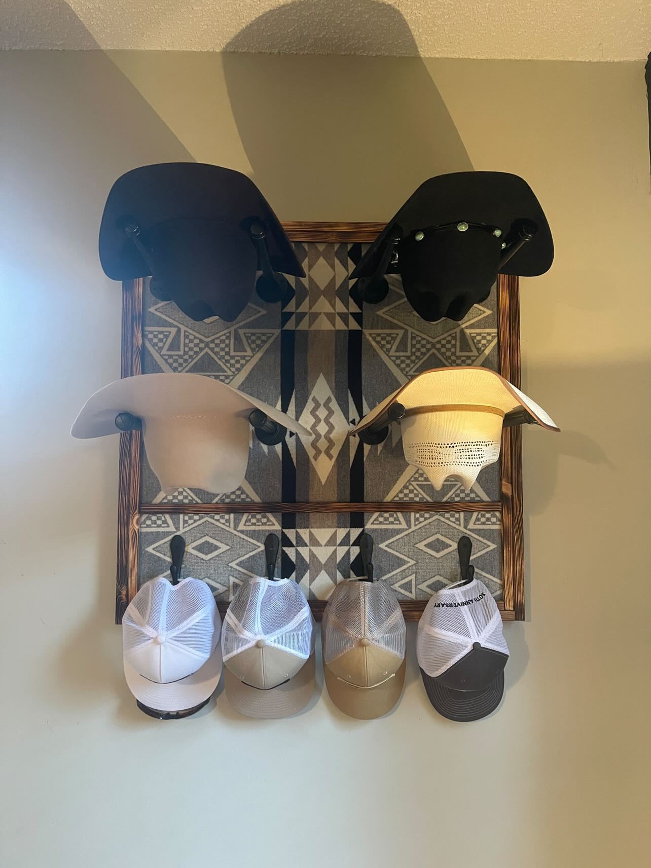 Diamond Ridge White square 4 hat 4 Cowboy Hat Rack