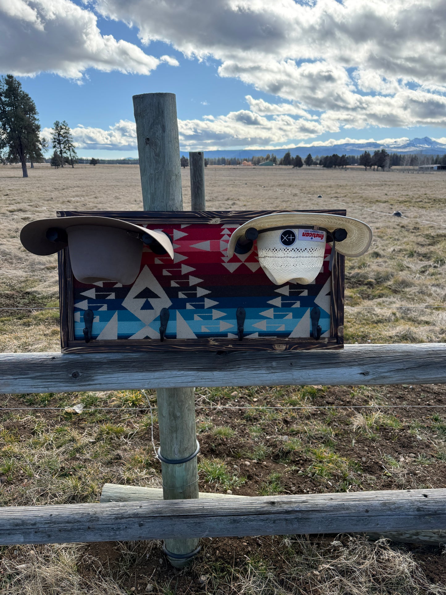 Big Thunder Scarlet 2 Hat Rack