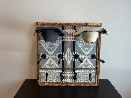 Diamond Ridge White square 4 hat 4 Cowboy Hat Rack